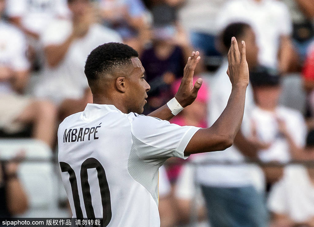 姆巴佩的感慨：巴黎圣日耳曼的欧冠之路与我心中的那份荣耀